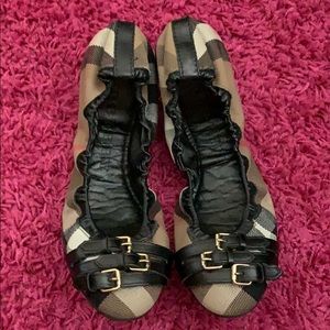 💯 Authentic Burberry Ballet Flats
